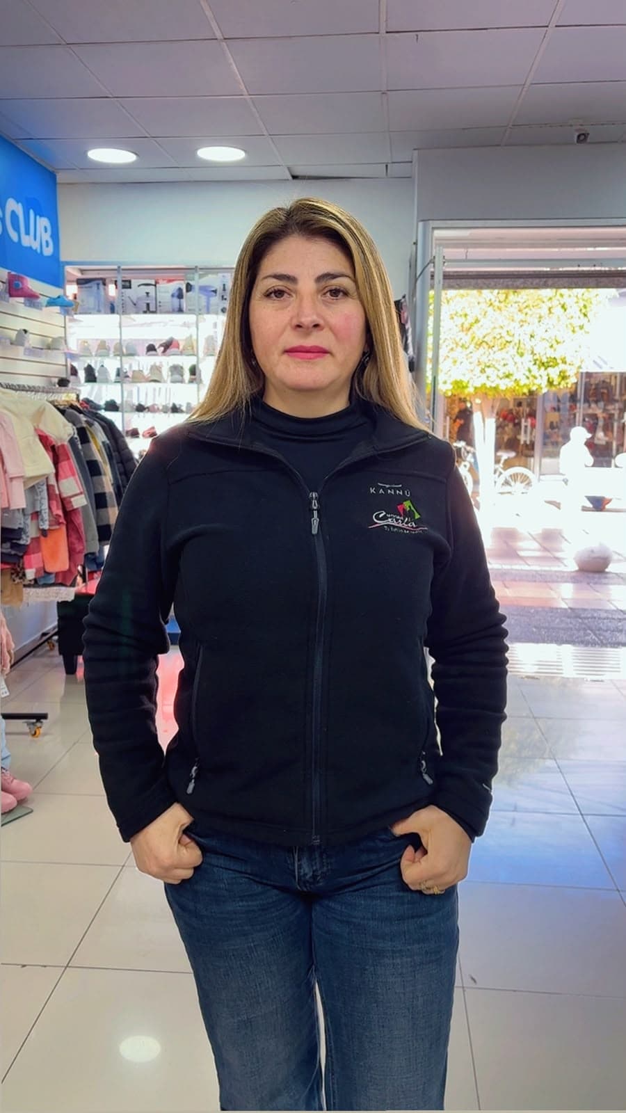 Organizadora de la rifa